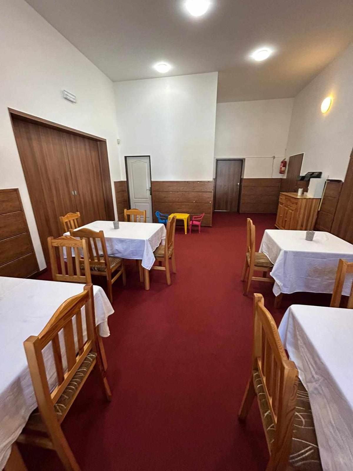 Penzion A Restaurace Na Salasi Hutisko Extérieur photo